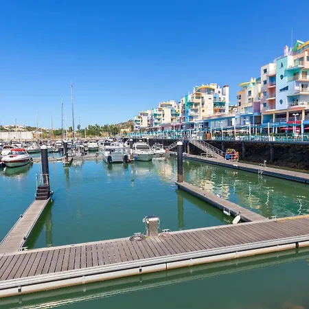 Magdalena Сasa de vacaciones Albufeira